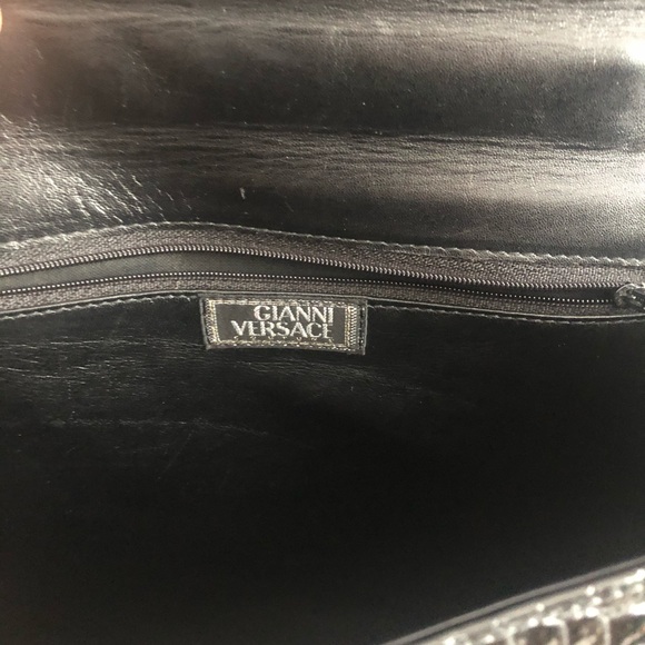 Vintage Gianni Versace Diana bag. - Picture 3 of 10